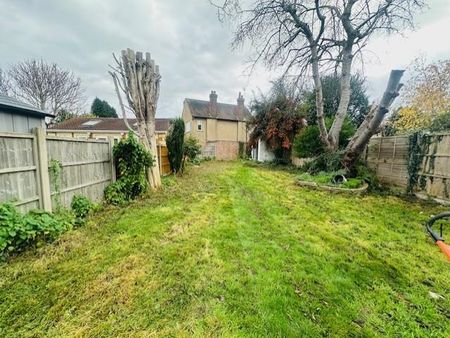 6 bedroom semi-detached house to rent - Photo 4