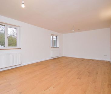 3 bedroom detached bungalow to rent - Photo 1