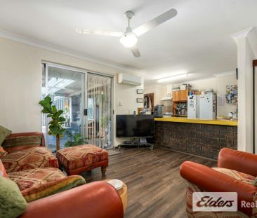 Charming 3-Bedroom Home Just Metres from Safety Bay Beach! - Photo 1