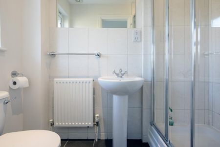 2 bedroom terraced house to rent - Photo 2