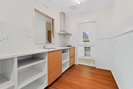 Double Room Ensuite - Photo 3