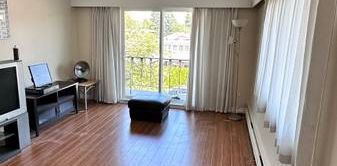 Large 2 Bedroom with Balcony in Heart of Highgate - Photo 2