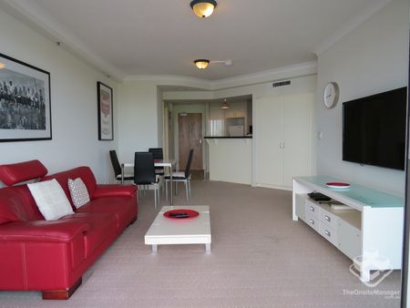 ADMIRALTY TOWERS 1 - FULLY FURNISHED - STUNNING RIVER VIEWS - Photo 2