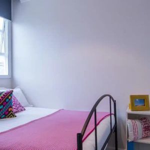 1 Bedroom Large - Photo 3