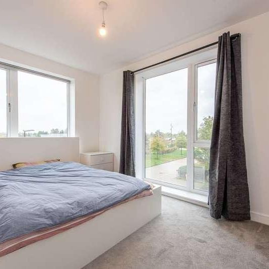 Henry Darlot Drive, Mill Hill East, NW7 - Photo 1