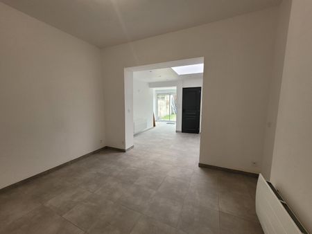 Location Maison 3 pièces 83m² ANZIN 59410 - Photo 2