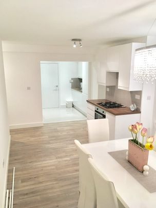 Room in a Shared House, London, NW2 - Photo 1