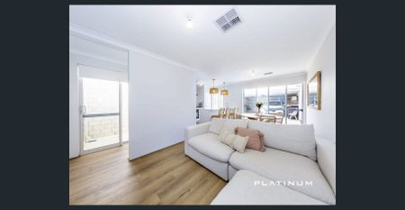 Stylish and Contemporary Living - Photo 3