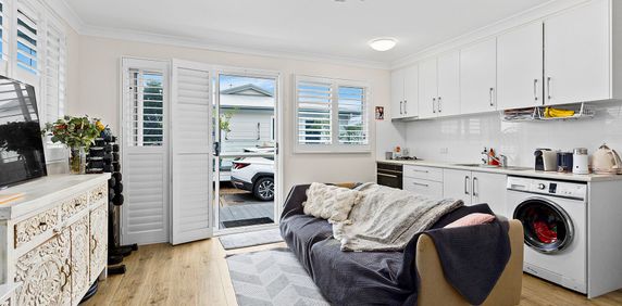 Effortless Living&comma; Opposite Kurnell Beach - Photo 2