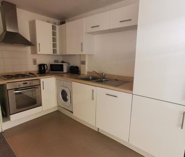 Studio to rent - Photo 6