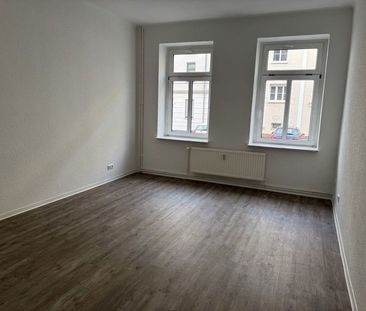 Leipzig Leutzsch- 3 Zimmer Wohnung mit Balkon und Einbauküche -frei... - Foto 1