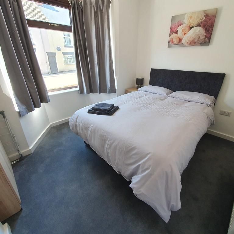 1 bedroom in a house share to rent - Photo 1