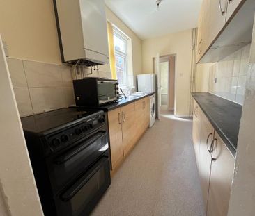 3 bedroom terraced house to rent - Photo 6