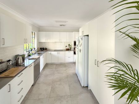 MODERN HOME WITH LOADS OF SPACE AND STORAGE - Photo 3