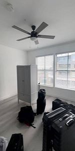 *RENOVATED* 3 BR 1 BATH APARTMENT IN SUNSET - Photo 3