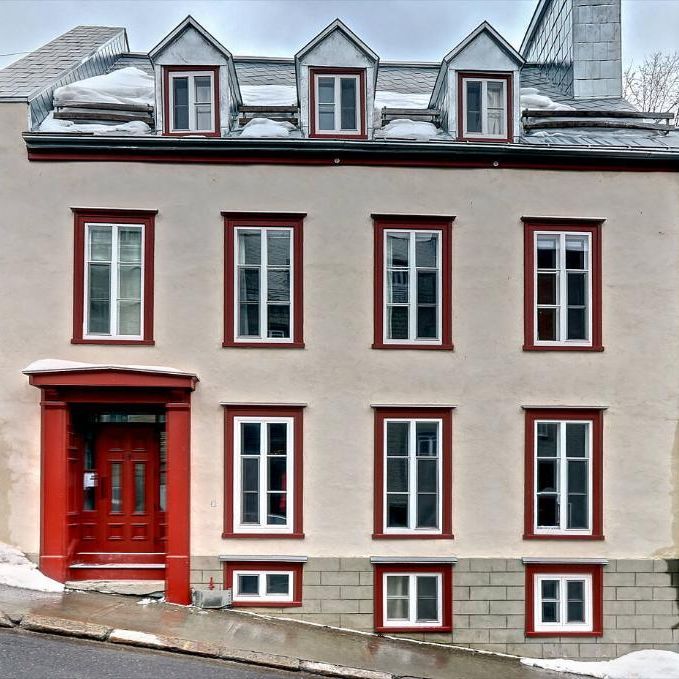 Condo sur deux étages avec une Chambre non meublés - Photo 1