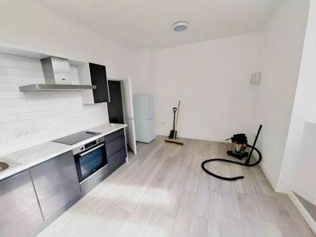 Studio 1 - Photo 3