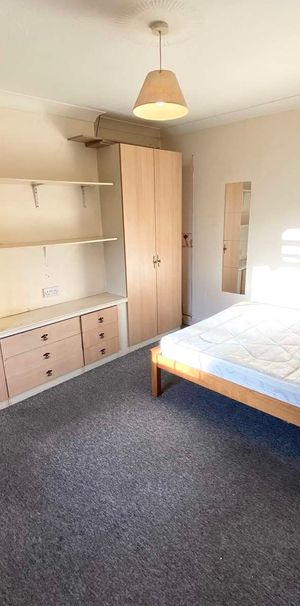5 Bed House share in Winton - Photo 1