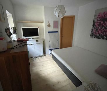 Gemütliche Single-Wohnung mit Einbauküche auf dem Markt - Foto 1
