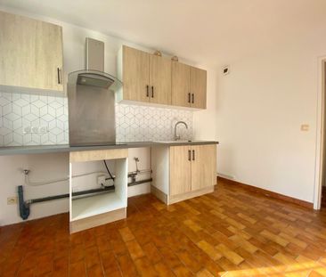 « VILLENEUVE-LES-AVIGNON - APPARTEMENT T2 55.04M² » - Photo 2