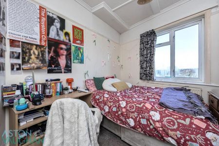 4 bedroom terraced house to rent - Photo 5