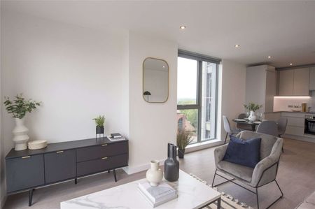 ** 1 MONTH RENT FREE FOR NOVEMBER MOVE INS ** Rent at Thames Quarter; this sixth floor, 3 bedroom 2 bathroom apartment with superb on site residents facilities. - Photo 3