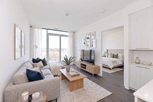 For Lease - 6 David Eyer Road Unit# 806, Richmond Hill, Ontario - Photo 1