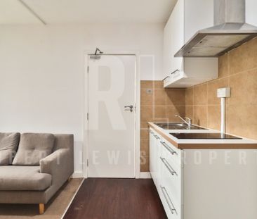 Self-Contained Studio (Inclusive of Utility Bills) – Falloden Way, ... - Photo 1