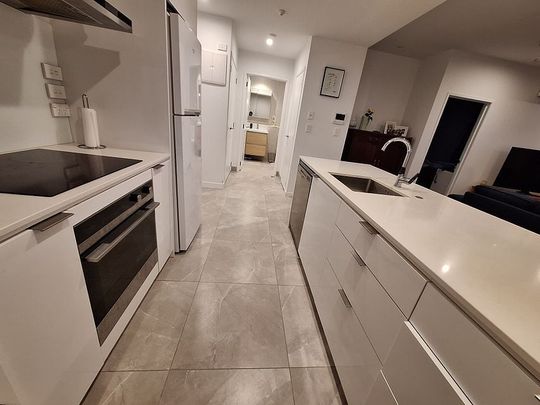 Modern Apartment - Great Suburb! - Photo 1