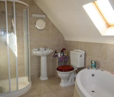 2 bedroom semi-detached house to rent - Photo 6