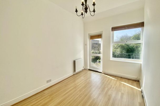 Midanbury Lane - Photo 1