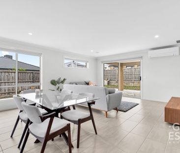 212 Saint Germain Boulevard, Clyde North, Vic 3978 - Photo 6