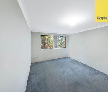 LARGE TWO BEDROOM APARTMENT 350 METERS FROM STATION - LOCATION AND ... - Photo 4