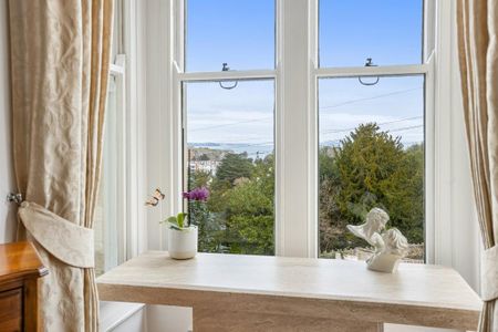 4 bedroom property to rent - Photo 2