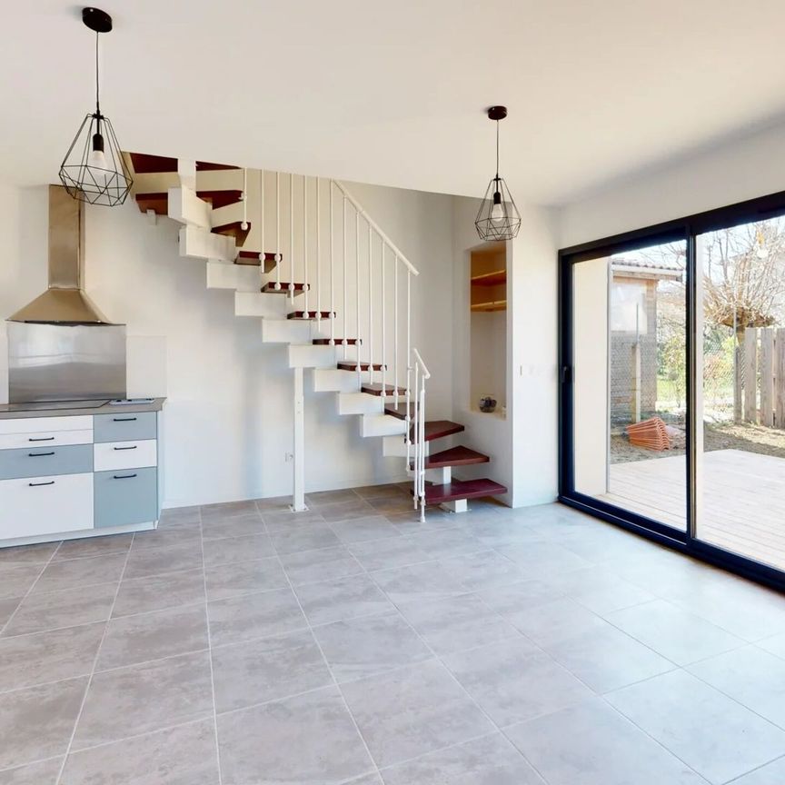 Location Maison 4 pièces 81 m2 à Revel - Photo 1