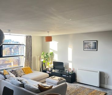 Room in a Shared Flat, Lydia Ann Street, L1 - Photo 2