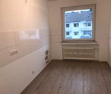 Bezugsfertige Wohnung im EG mit Balkon - Photo 2