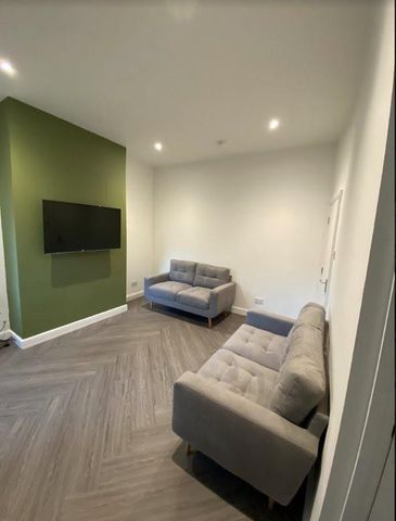 4 bedroom house to rent - Photo 3