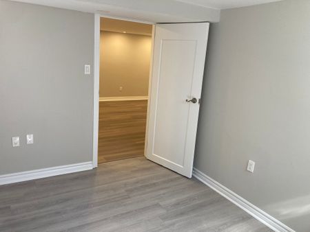 For Lease - 8 Regency Street Unit# Lower, Hamilton, Ontario - Photo 3