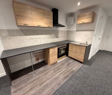 Broadmeadow Flats, Warstones Drive, Wolverhampton - Photo 4