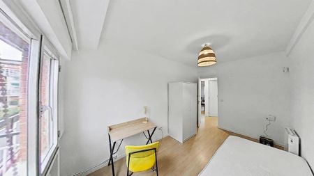 Piso de alquiler en Zofio - Foto 3