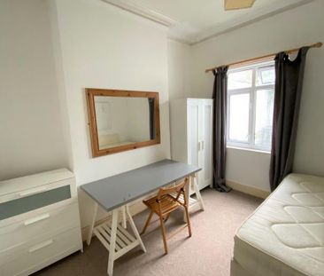 6 bedroom terraced house to rent - Photo 1