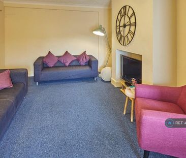 1 bedroom in a house share to rent - Photo 5