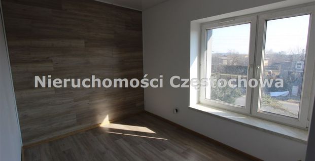 Hutki, Konopiska - Photo 1