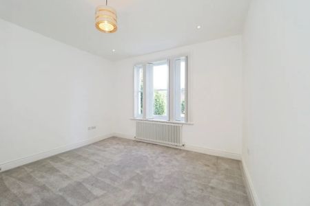 6 Bed Semi-Detached House, Forest Road East, NG1 - Photo 2