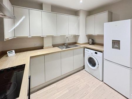 2 bedroom flat to rent - Photo 2