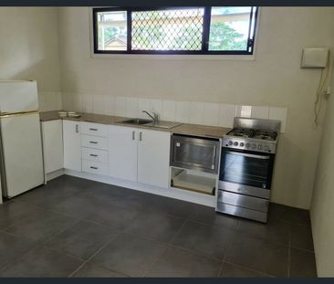 UNFURNISHED 1 BEDROOM CAIRN NORTH - Photo 2