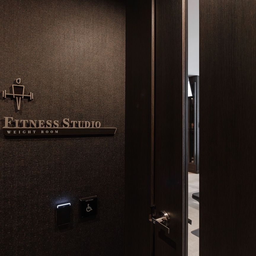 For Lease - 11 Yorkville Avenue Unit# 1706, Toronto, Ontario - Photo 1