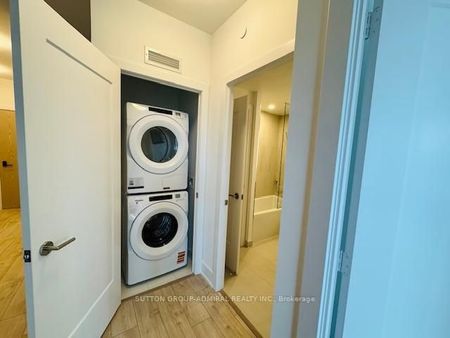 For Lease - 10 Inn On The Park Drive Unit# 1605 (furnished), Toronto, Ontario - Photo 3