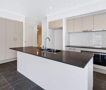 BRAND NEW - Spacious 4 Bed, 2 Bath Family Home with Double Garage - Photo 6